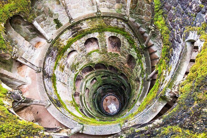 Medieval Vila de Sintra Tour from Lisbon in Mercedes de Luxo - Stop 1: Palácio Nacional e Jardins de Queluz (2 hours)