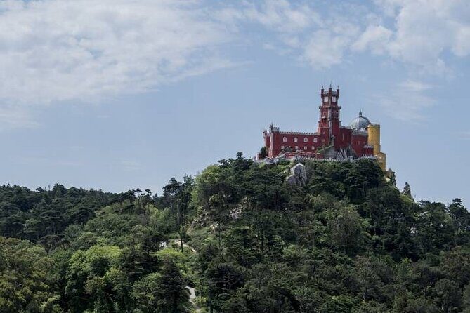 Medieval Vila de Sintra Tour from Lisbon in Mercedes de Luxo - Timing and total duration: 4 to 8 hours (so plan your day smart)