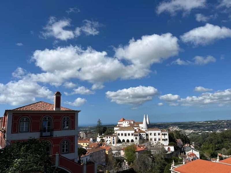 Sintra: 2-Hour Guided Tuk-Tuk Tour - Sabuga Fountain: a classic first photo moment