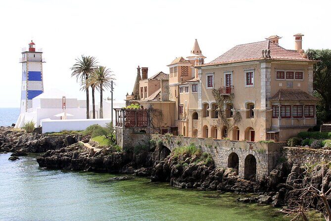 Sintra and Cascais Small Group Full-Day Tour from Lisbon - Guide Quality and Group Size: When It Matters